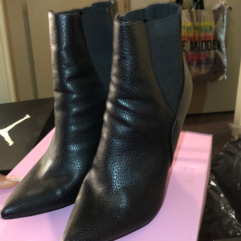 🖤 Boot Heels